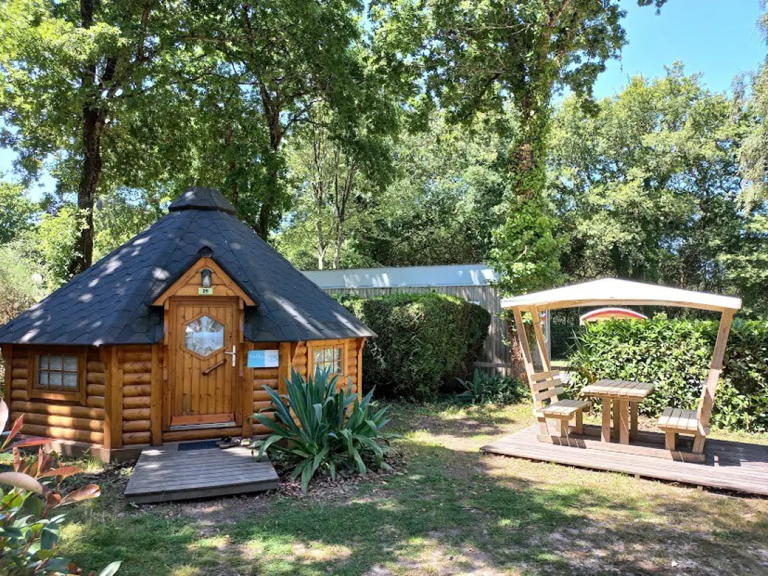 Camping L'Étang du Pays Blanc 4 étoiles★★★★