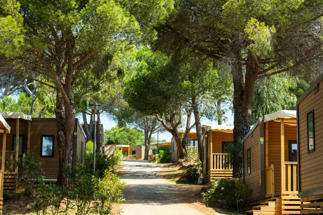 Camping maeva Escapades Le Hameau des Pins 3 étoiles★★★