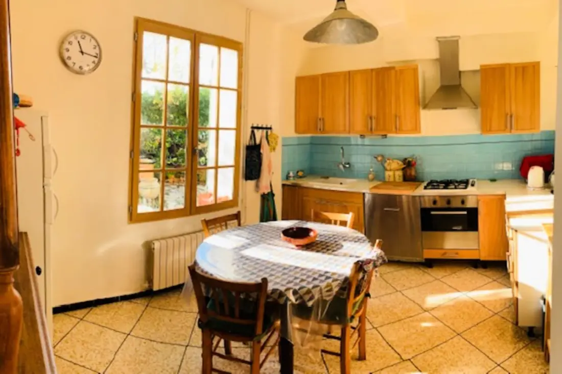 Maison En Pierre Proche Du Centre Ville