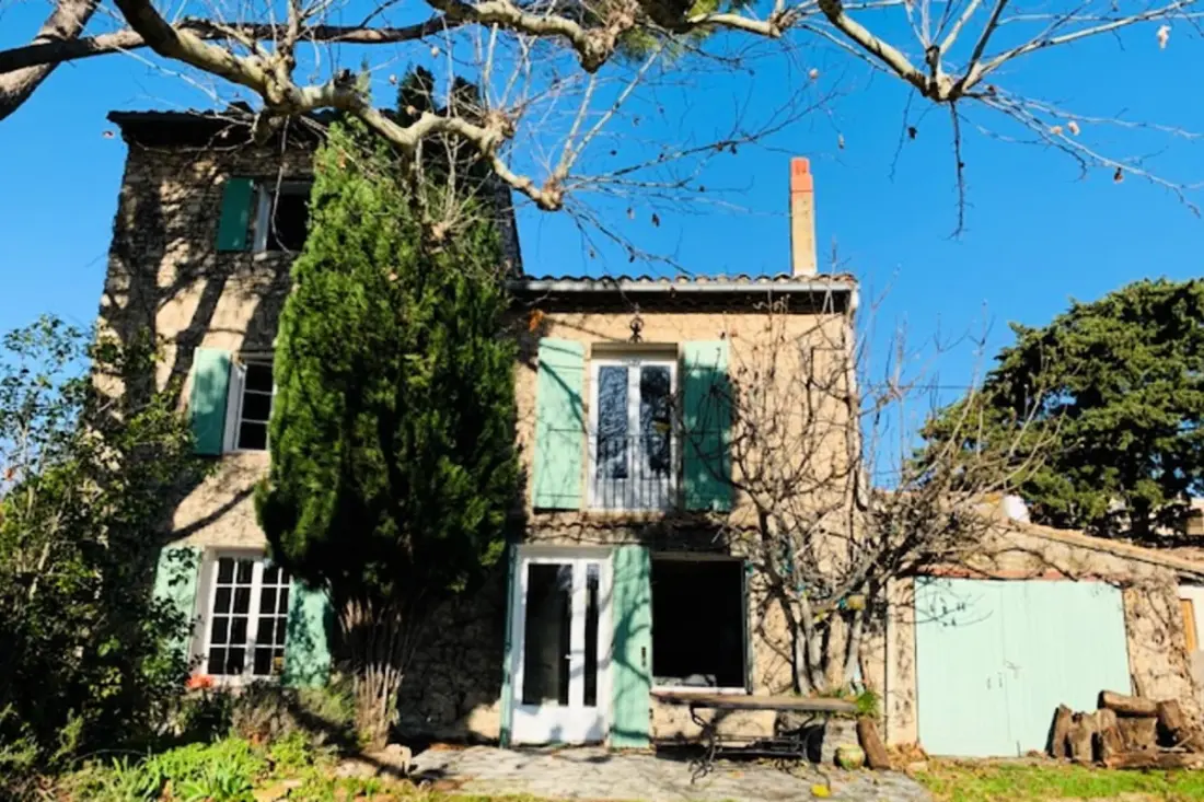 Maison En Pierre Proche Du Centre Ville