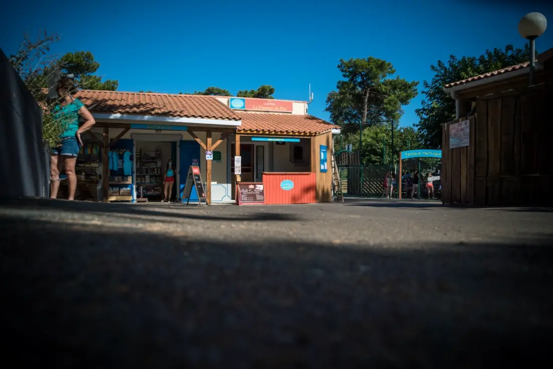 Camping Paradis La Pomme de Pin4 étoiles★★★★