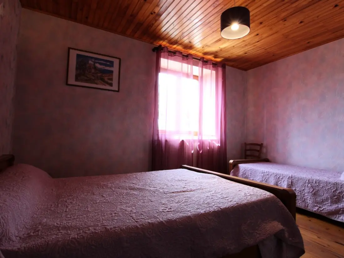 Maison de Vacances Jullianges 2