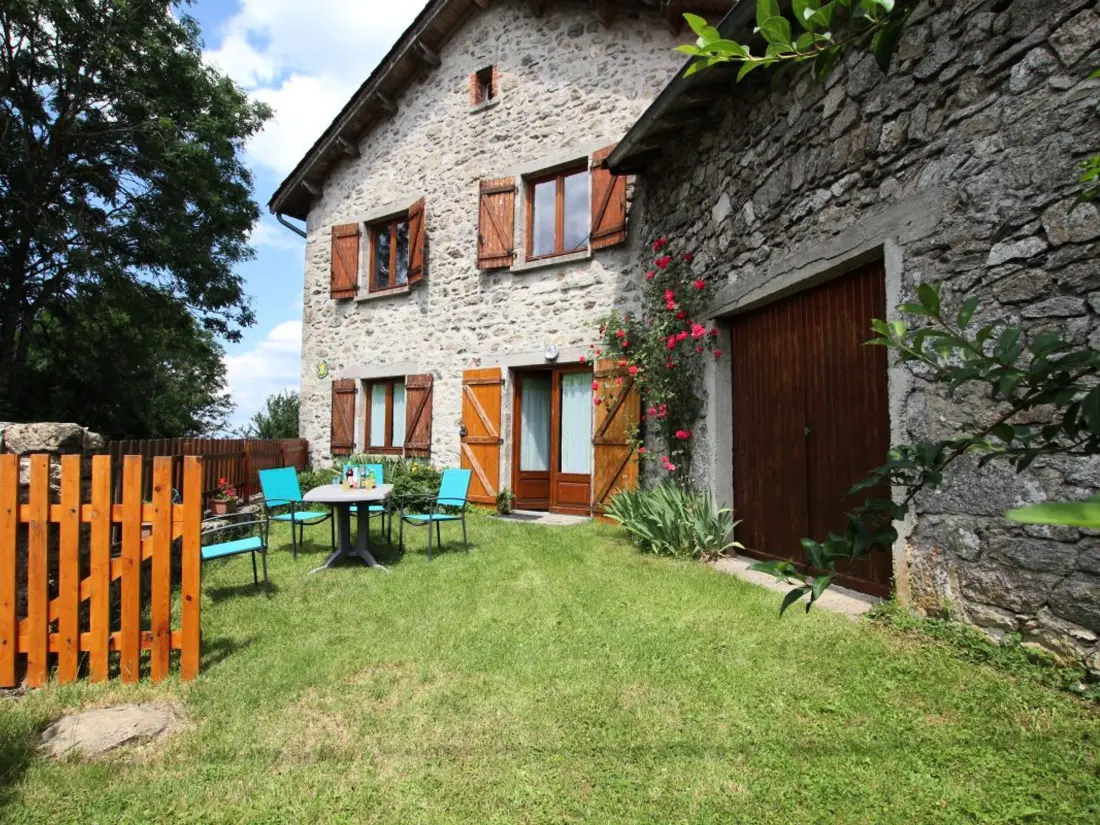 Maison de Vacances Jullianges 2