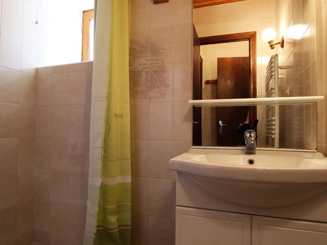 Maison de Vacances Jullianges 2
