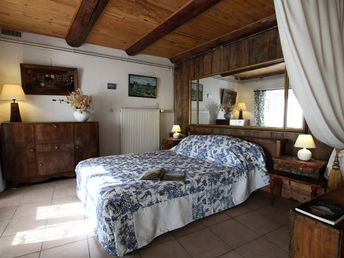 Maison de Vacances Jullianges 3