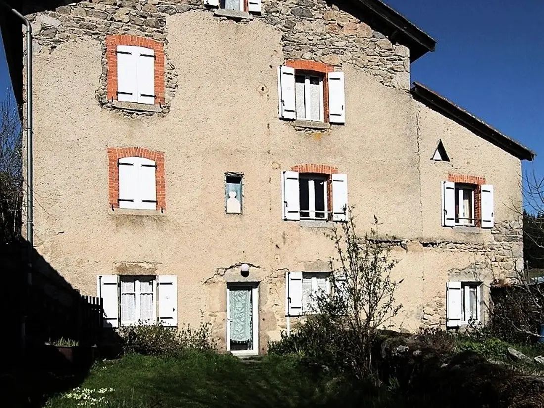 Maison de Vacances Jullianges 3