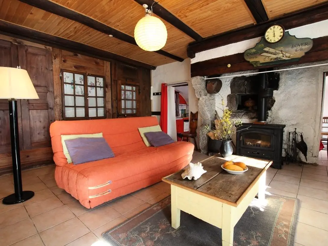 Maison de Vacances Jullianges 3