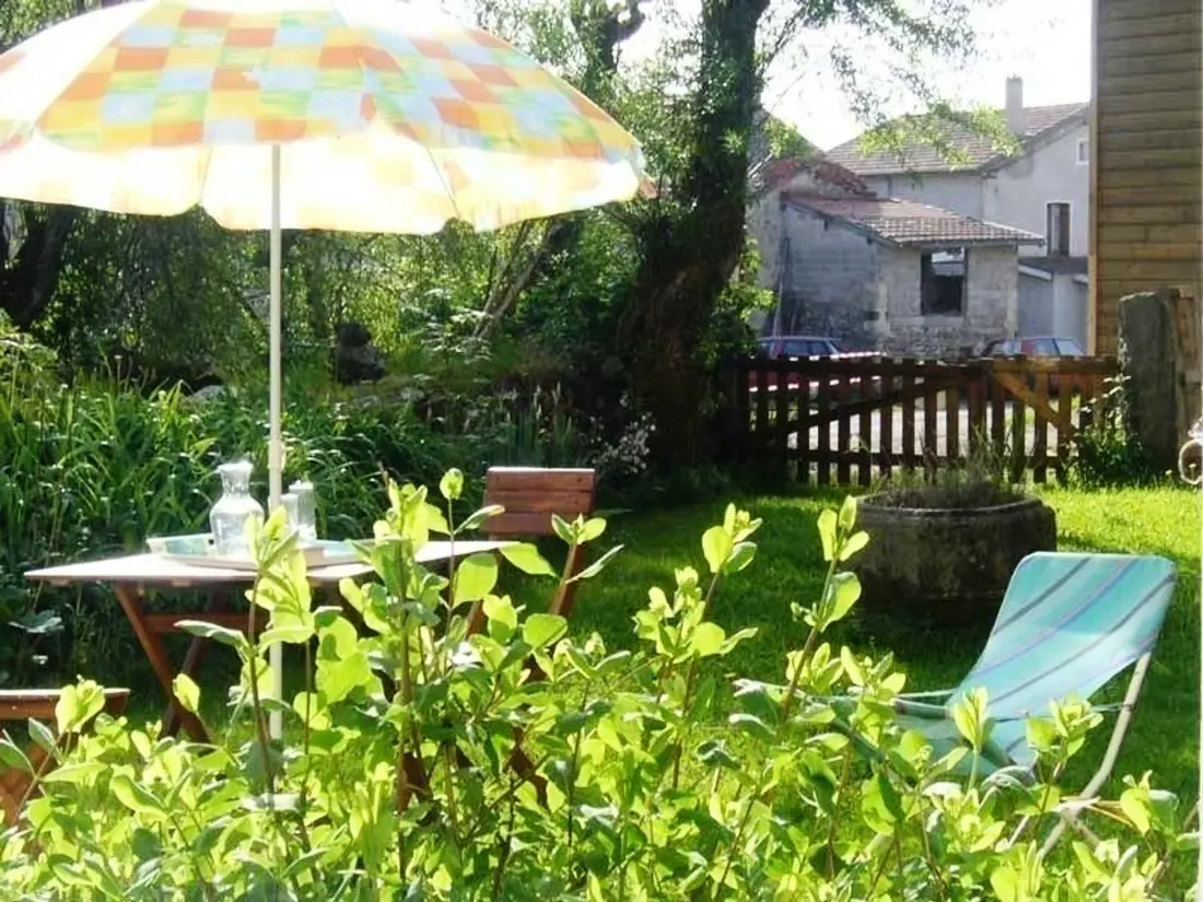 Maison de Vacances Jullianges 3