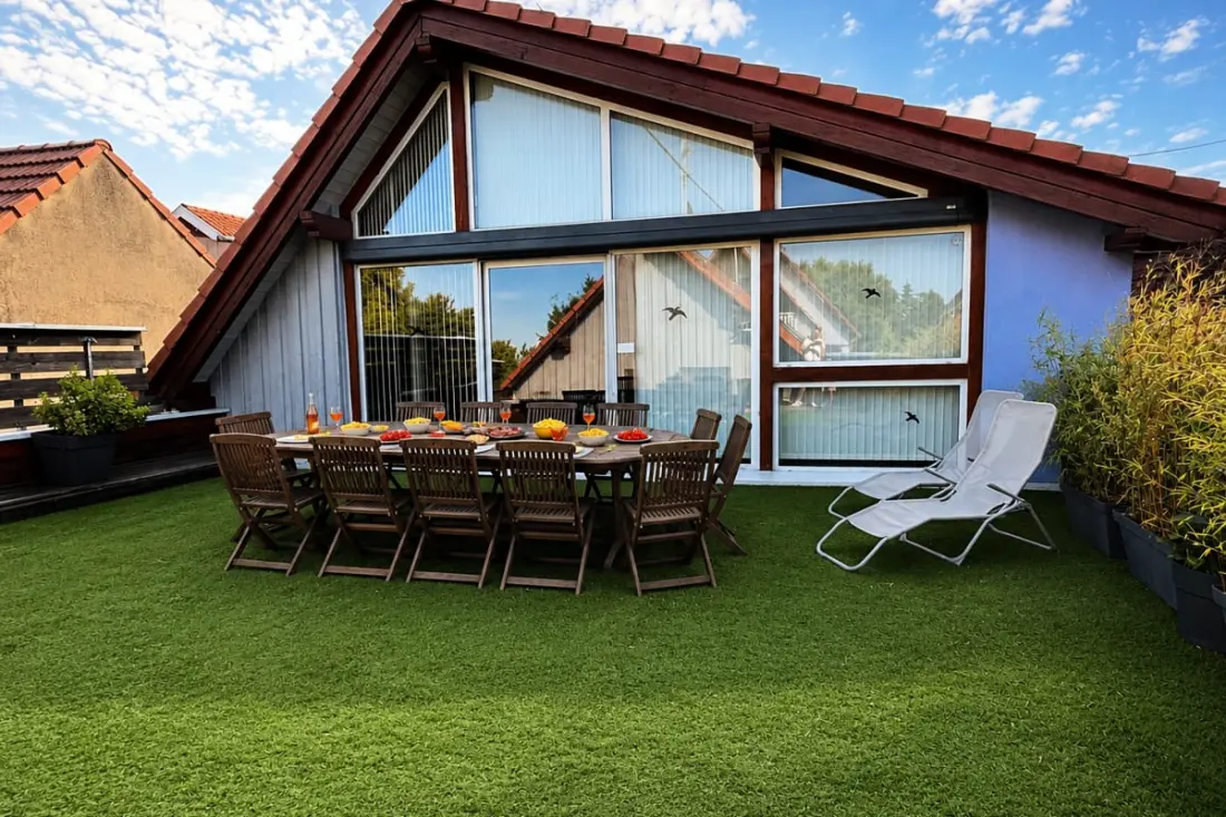 Maison 250m² - 11 Personnes - Avec Belle Terrasse!