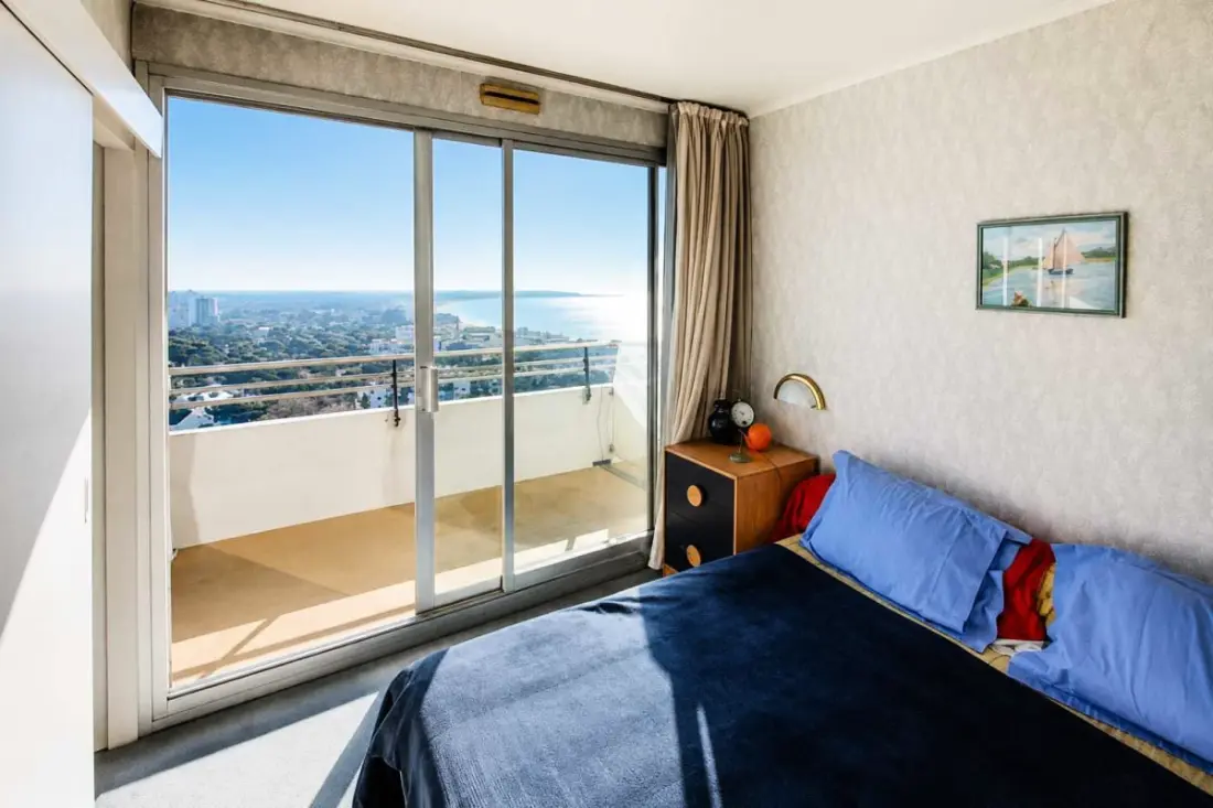 Appartement Avec Balcon Et Parking à La Baule