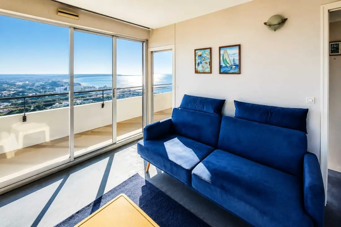 Appartement Avec Balcon Et Parking à La Baule