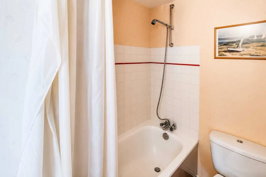 Appartement Avec Balcon Et Parking à La Baule