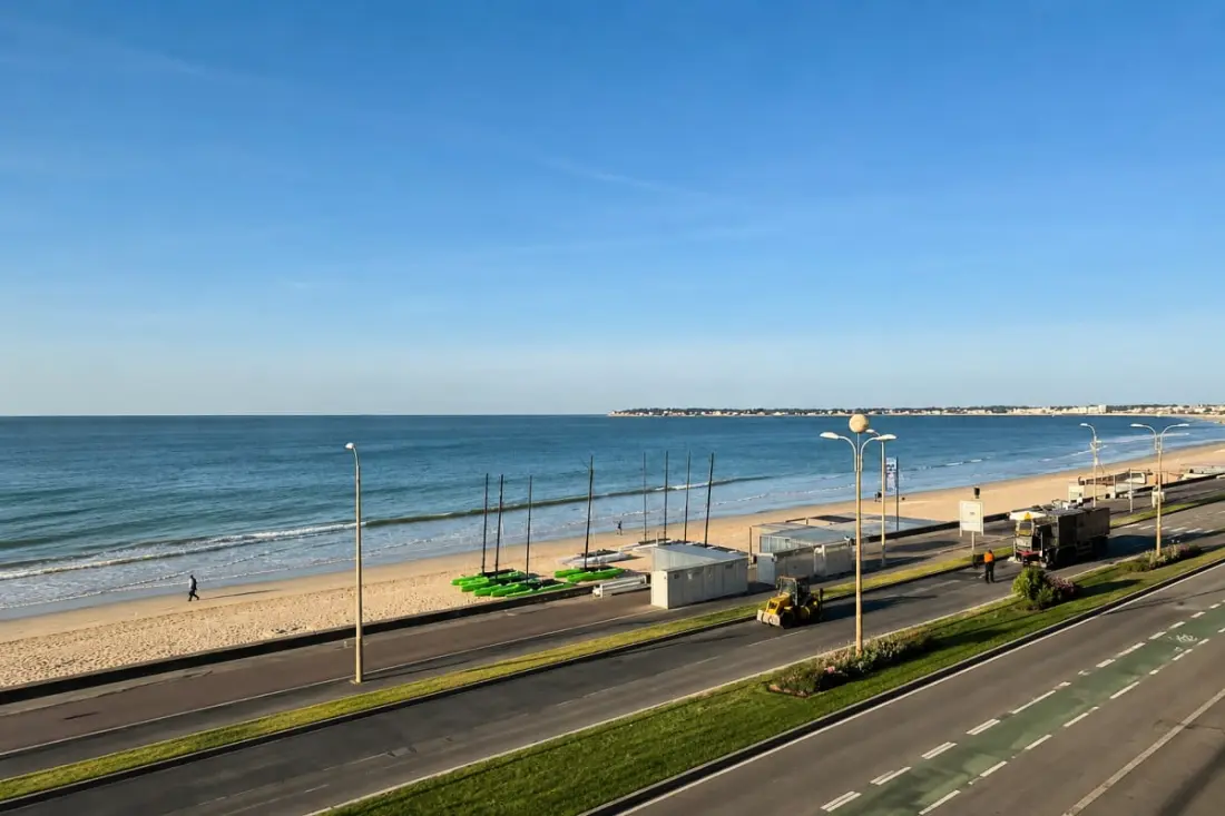 Appartement Entre Mer Et Pins Avec Terrasse