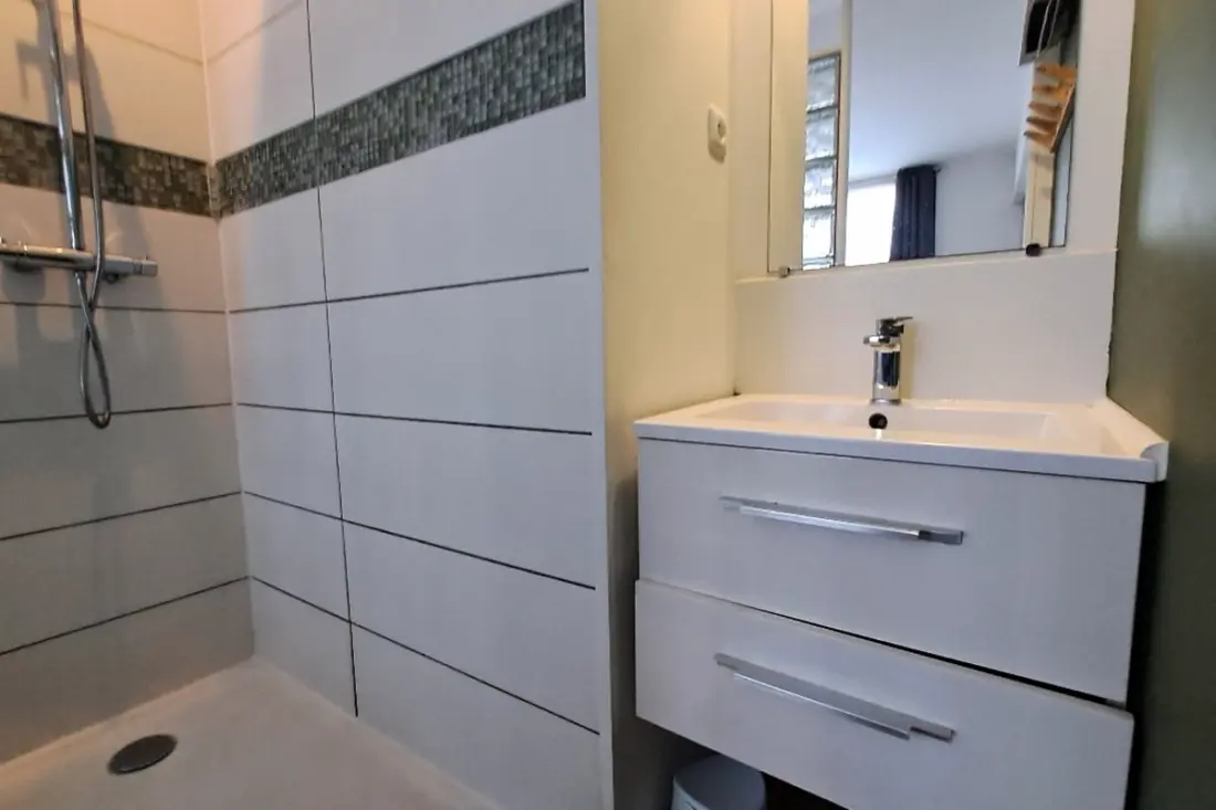 Joli Studio 32 Mètres Carrés à Côté De La Plage