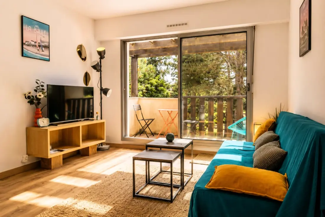 Piscine, 3 Balcons &amp; Parking