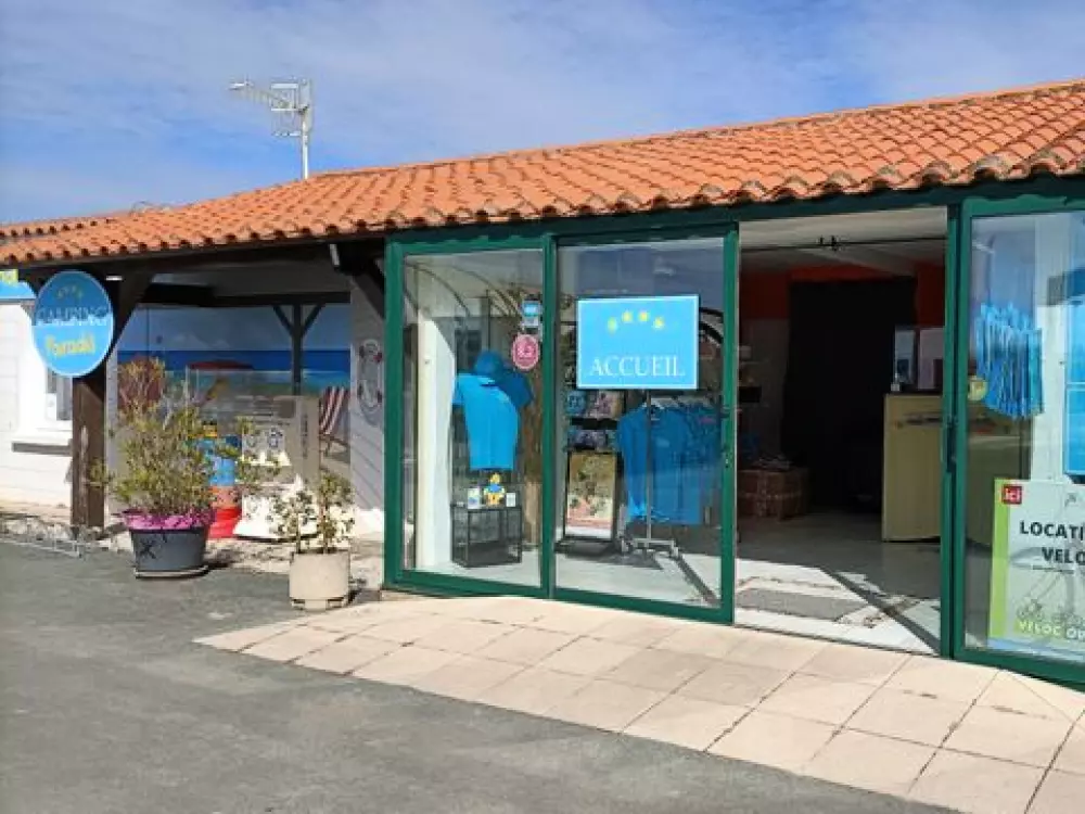 Camping Paradis - Le Grand R  4 étoiles★★★★