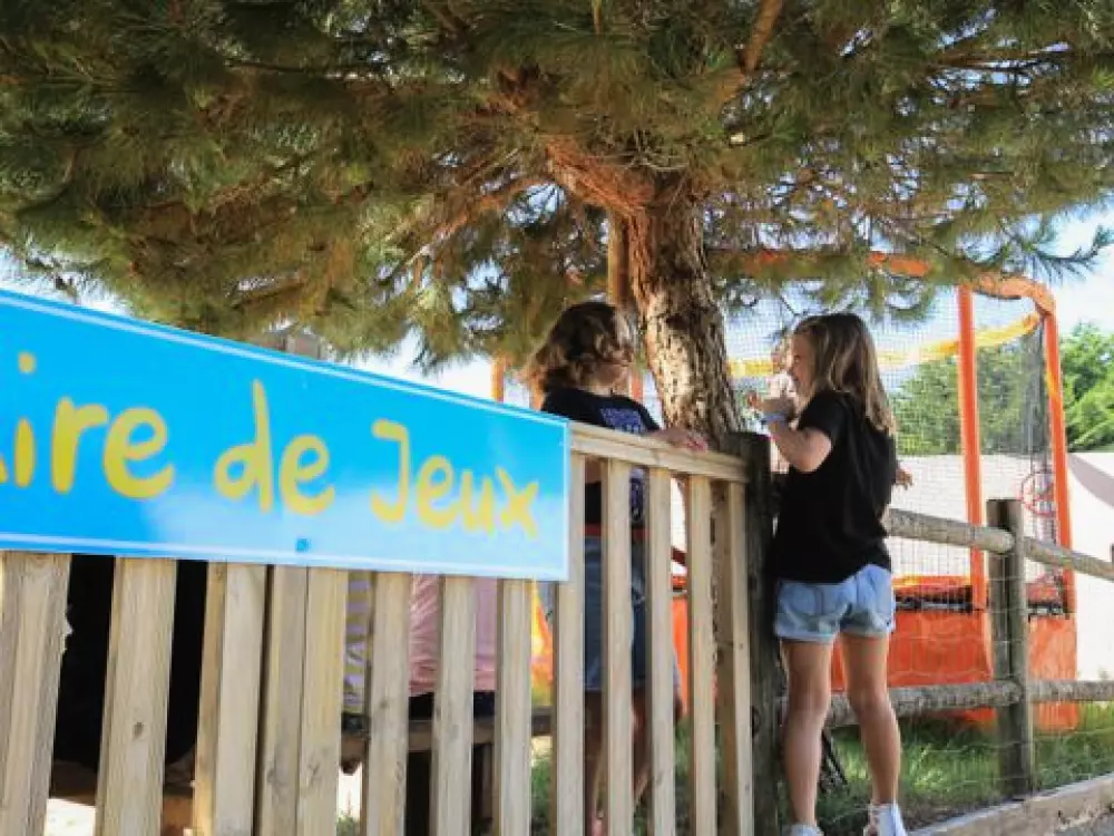 Camping Paradis - Le Grand R  4 étoiles★★★★