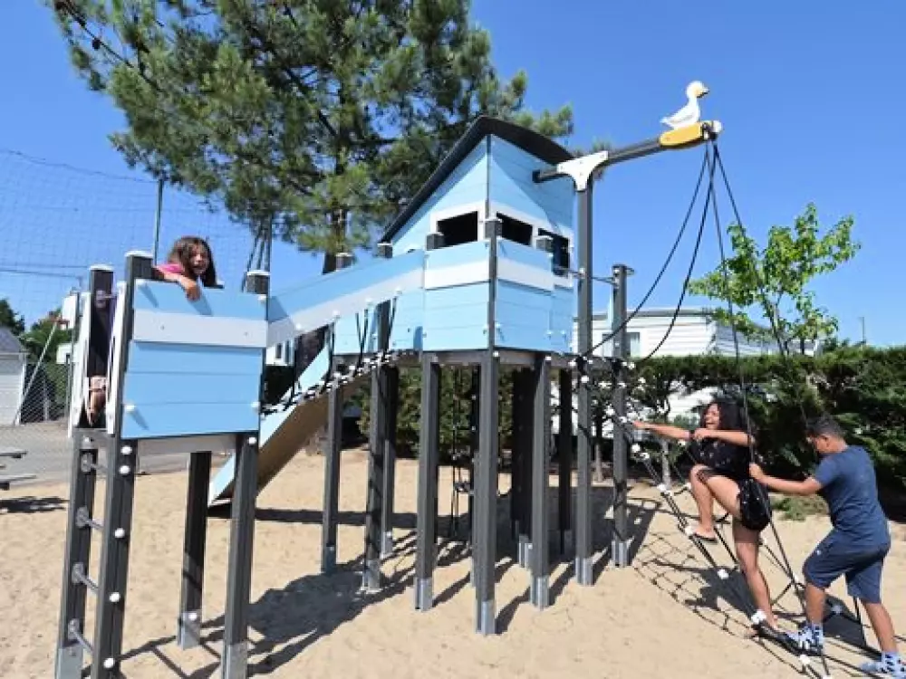 Camping Le Pavillon Bleu  3 étoiles★★★
