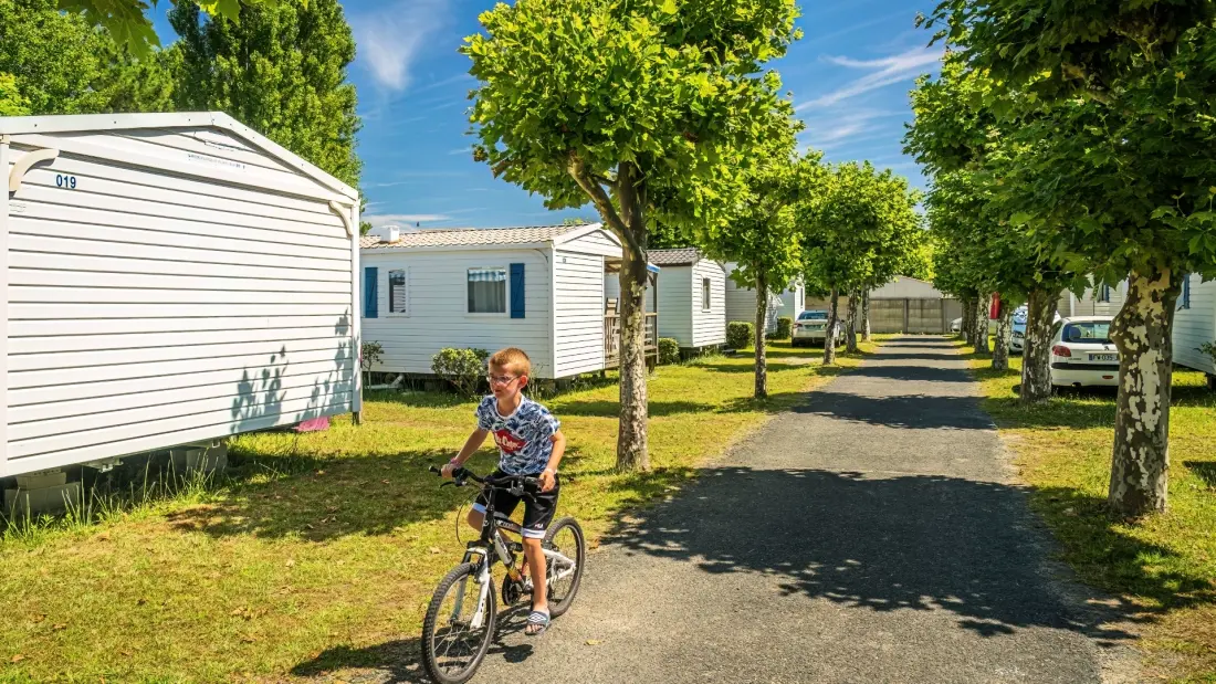 Camping Les Flots Bleus 4 étoiles★★★★