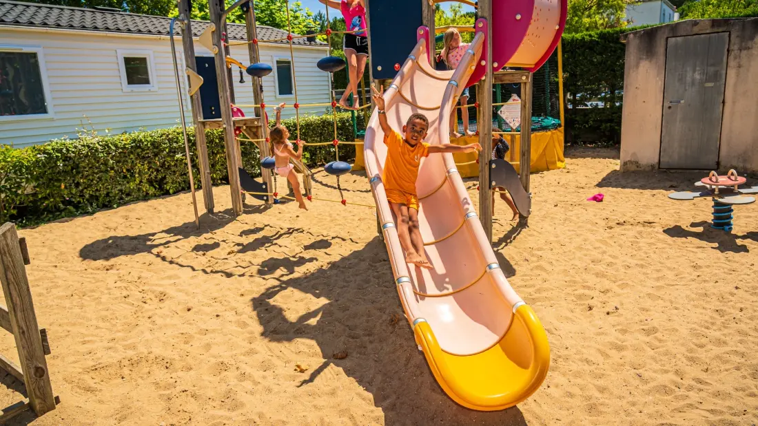 Camping Les Flots Bleus 4 étoiles★★★★