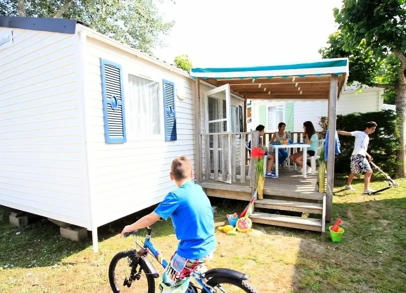 Camping Les Flots Bleus 4 étoiles★★★★
