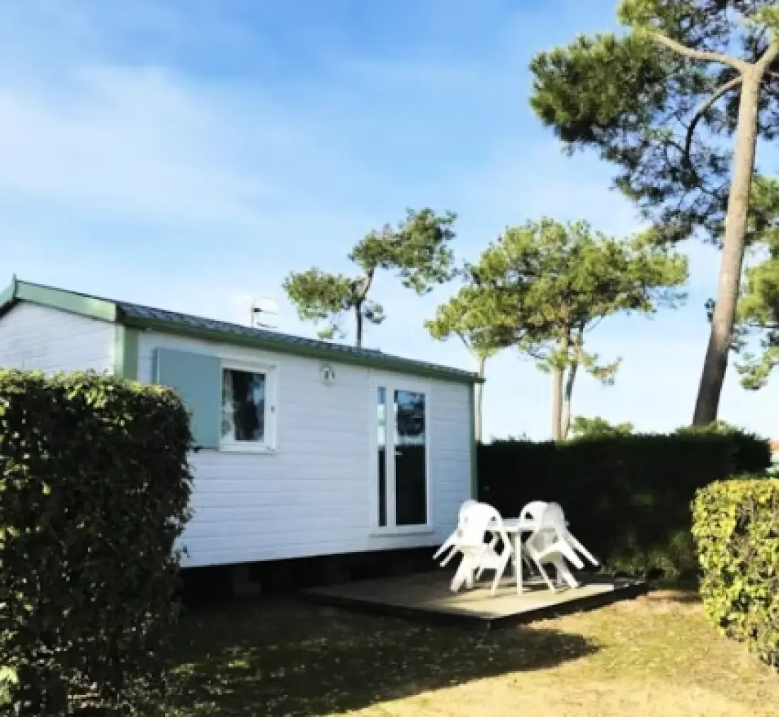 Camping LES VIOLETTES 4 étoiles★★★★