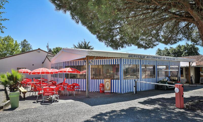 Flower Camping Le Pavillon *** - La Mothe Achard - 18