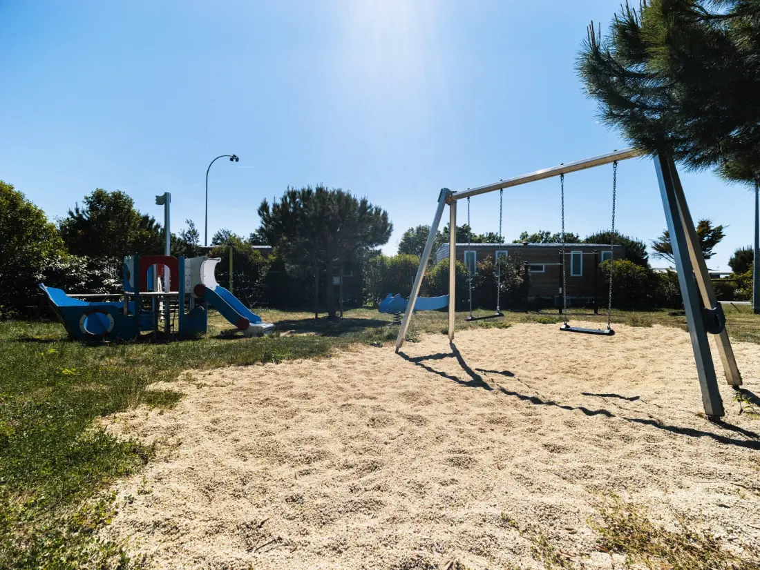 Camping Paradis au Port de l'Houmeau 4 étoiles★★★★