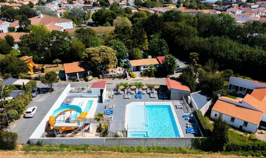Camping Paradis au Port de l'Houmeau 4 étoiles★★★★