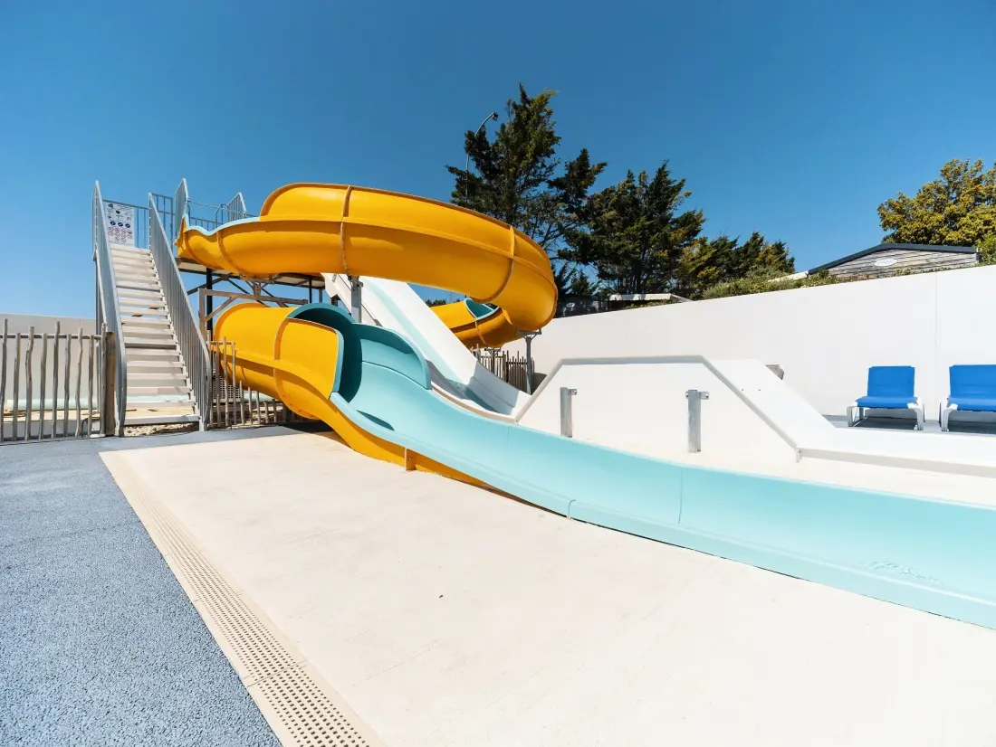 Camping Paradis au Port de l'Houmeau 4 étoiles★★★★