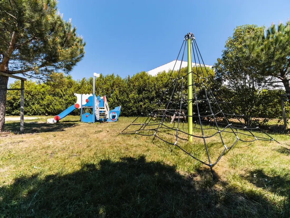 Camping Paradis au Port de l'Houmeau 4 étoiles★★★★