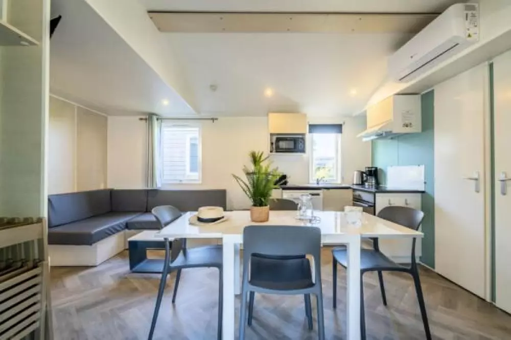 Camping Paradis au Port de l'Houmeau 4 étoiles★★★★