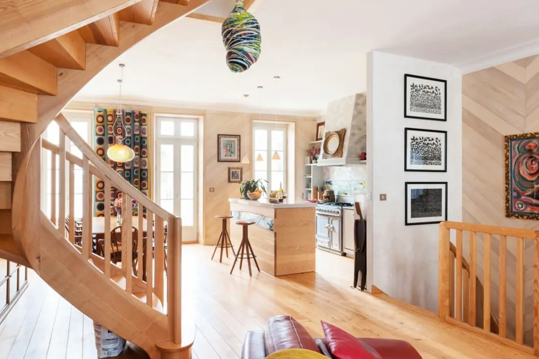 Maison D'artiste Avec Terrasse Au-dessus Du Jardin