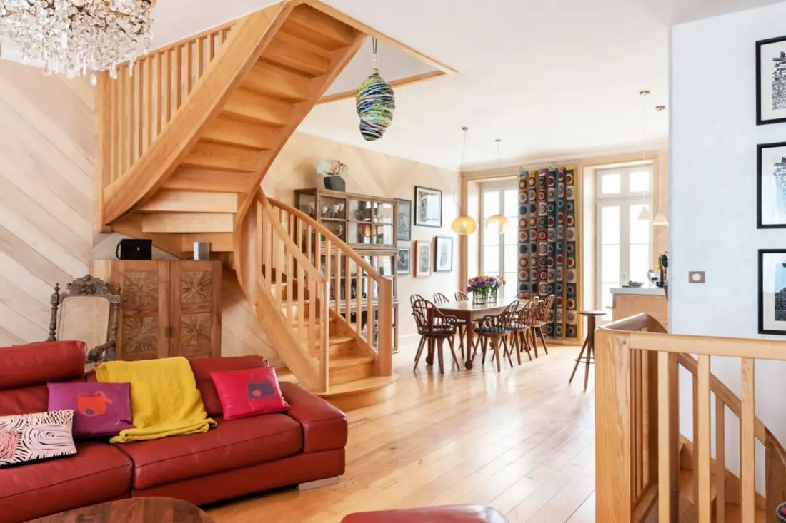 Maison D'artiste Avec Terrasse Au-dessus Du Jardin
