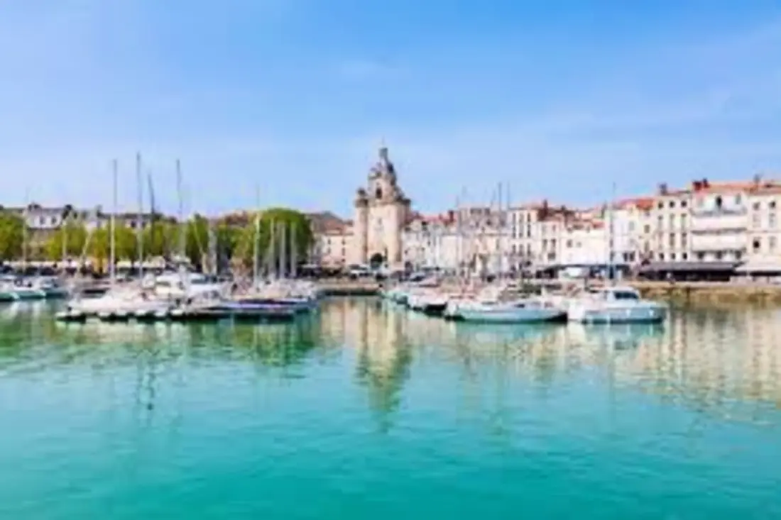 Charmant Appartement Avec Balcon Et Piscine