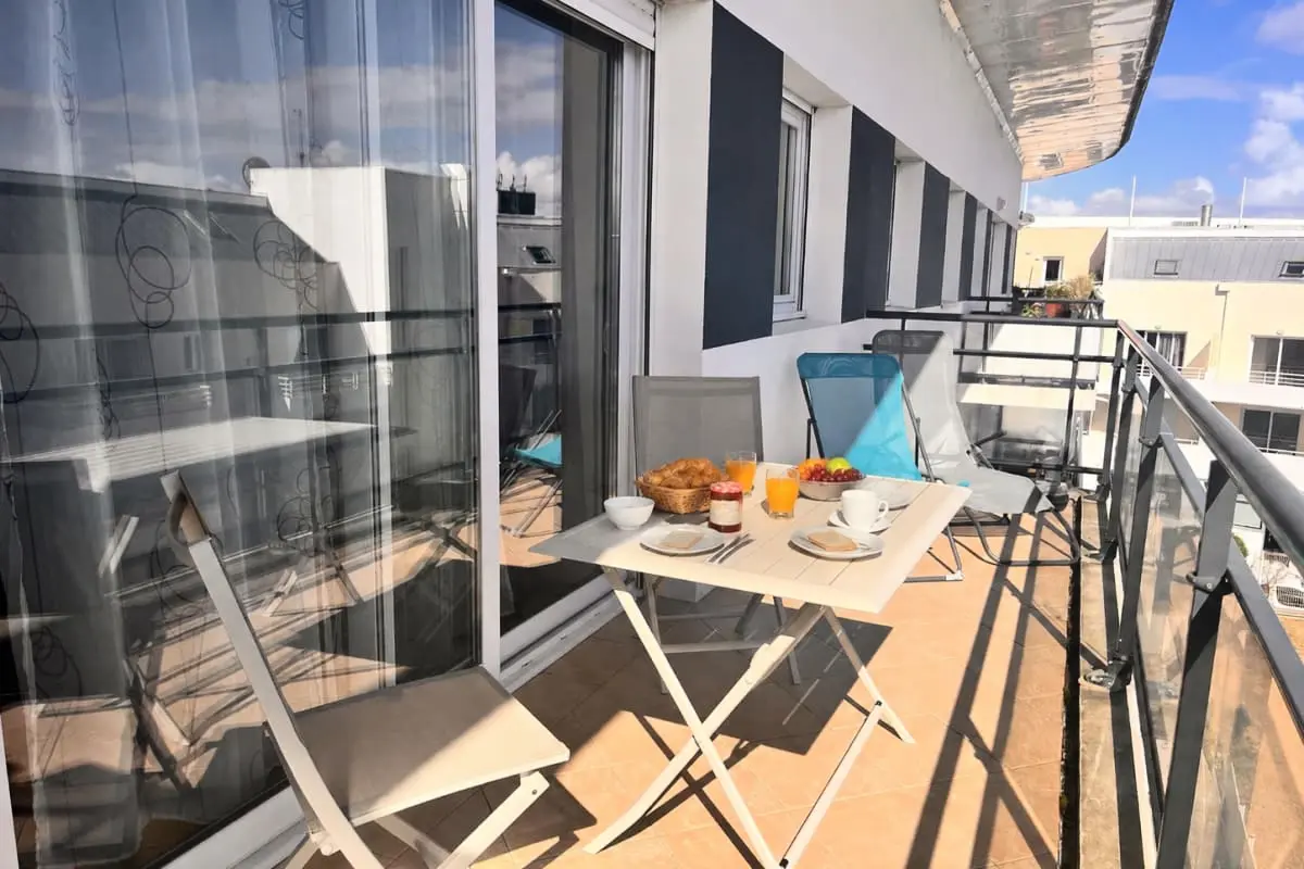 Charmant Appartement Avec Balcon Et Piscine - - La Rochelle - 1