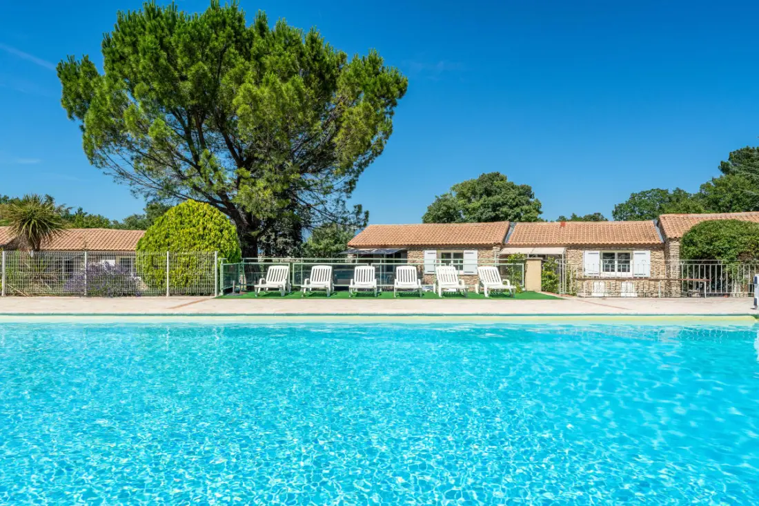 Gîte Avec Piscine Au Calme