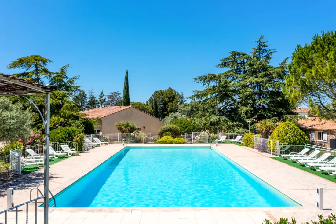 Gîte Avec Piscine Au Calme