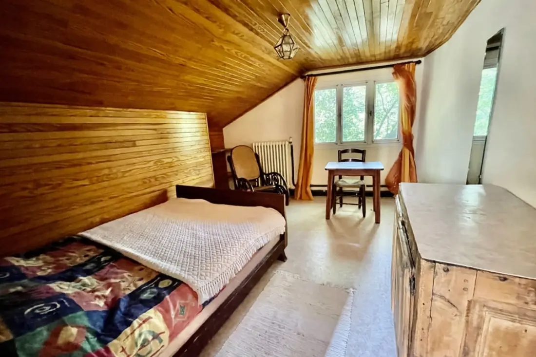 Maison Rustique Avec Vue Sur La Montagne