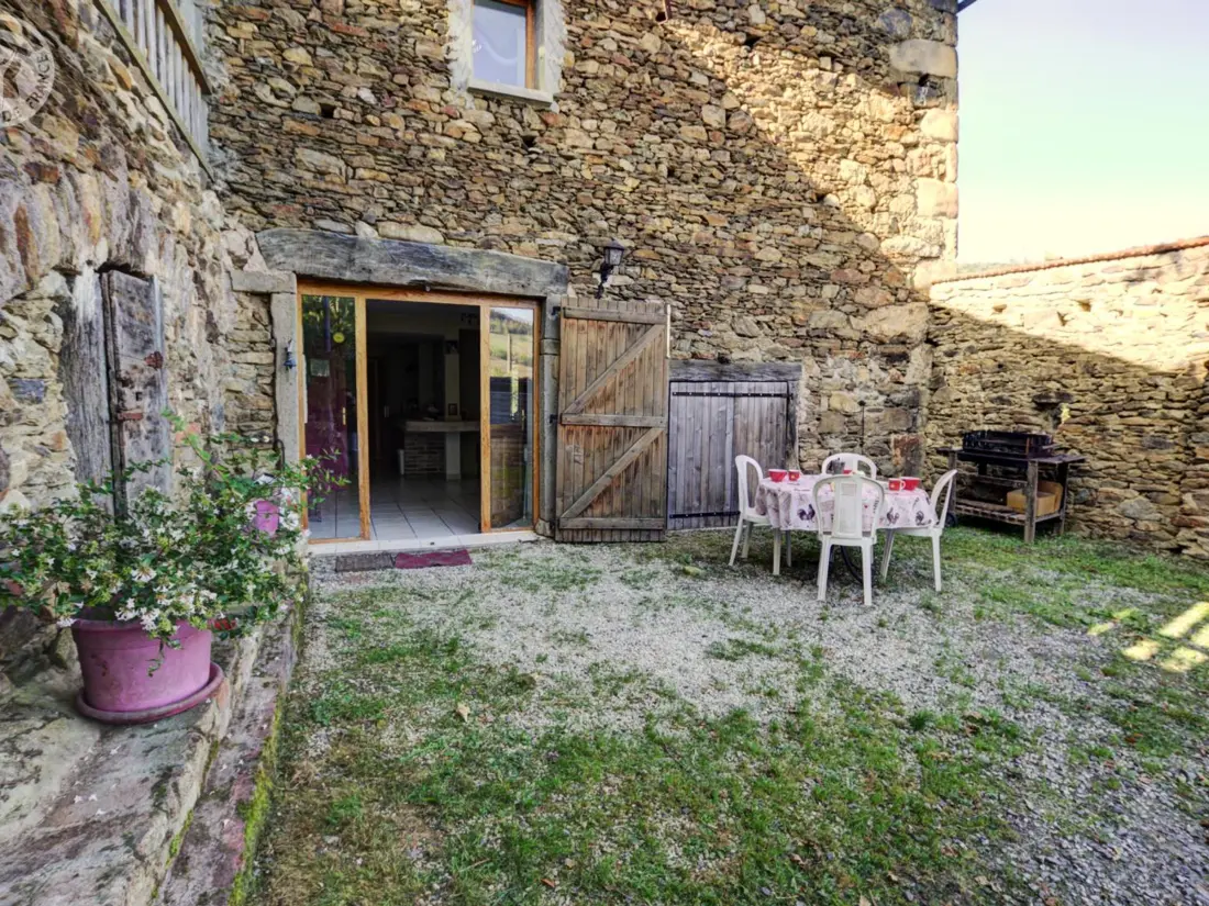 Maison de Vacances LA TERRASSE-SUR-DORLAY 2