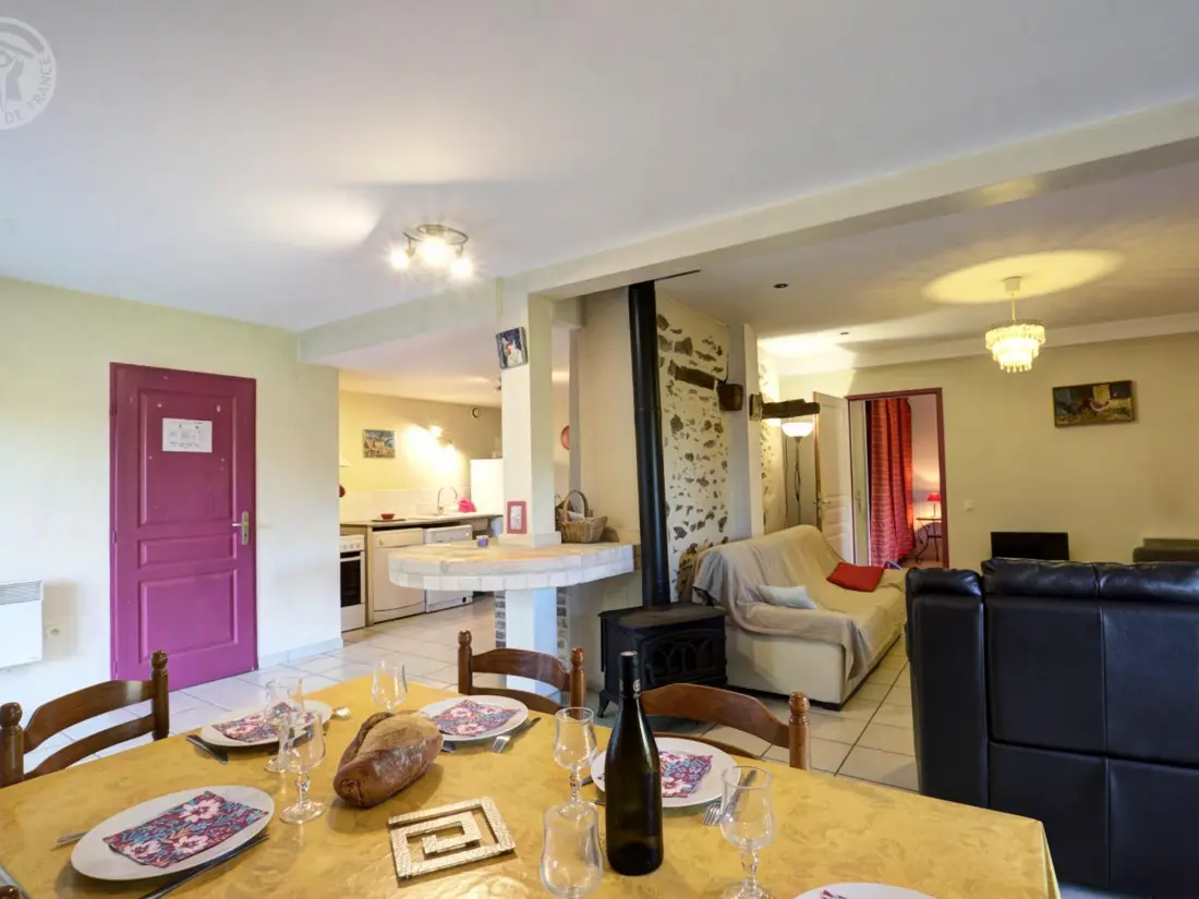 Maison de Vacances LA TERRASSE-SUR-DORLAY 2