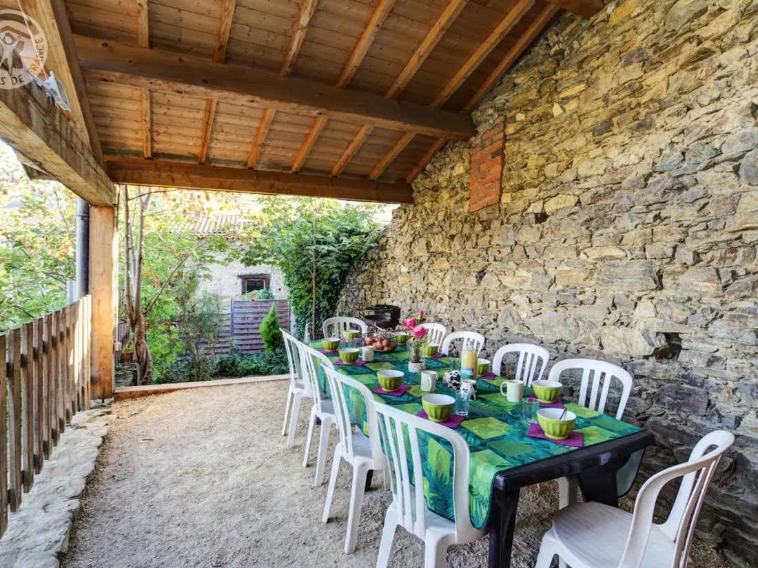 Maison de Vacances LA TERRASSE-SUR-DORLAY 2