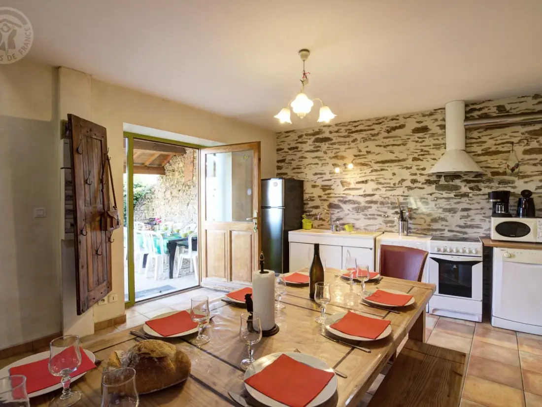Maison de Vacances LA TERRASSE-SUR-DORLAY 2