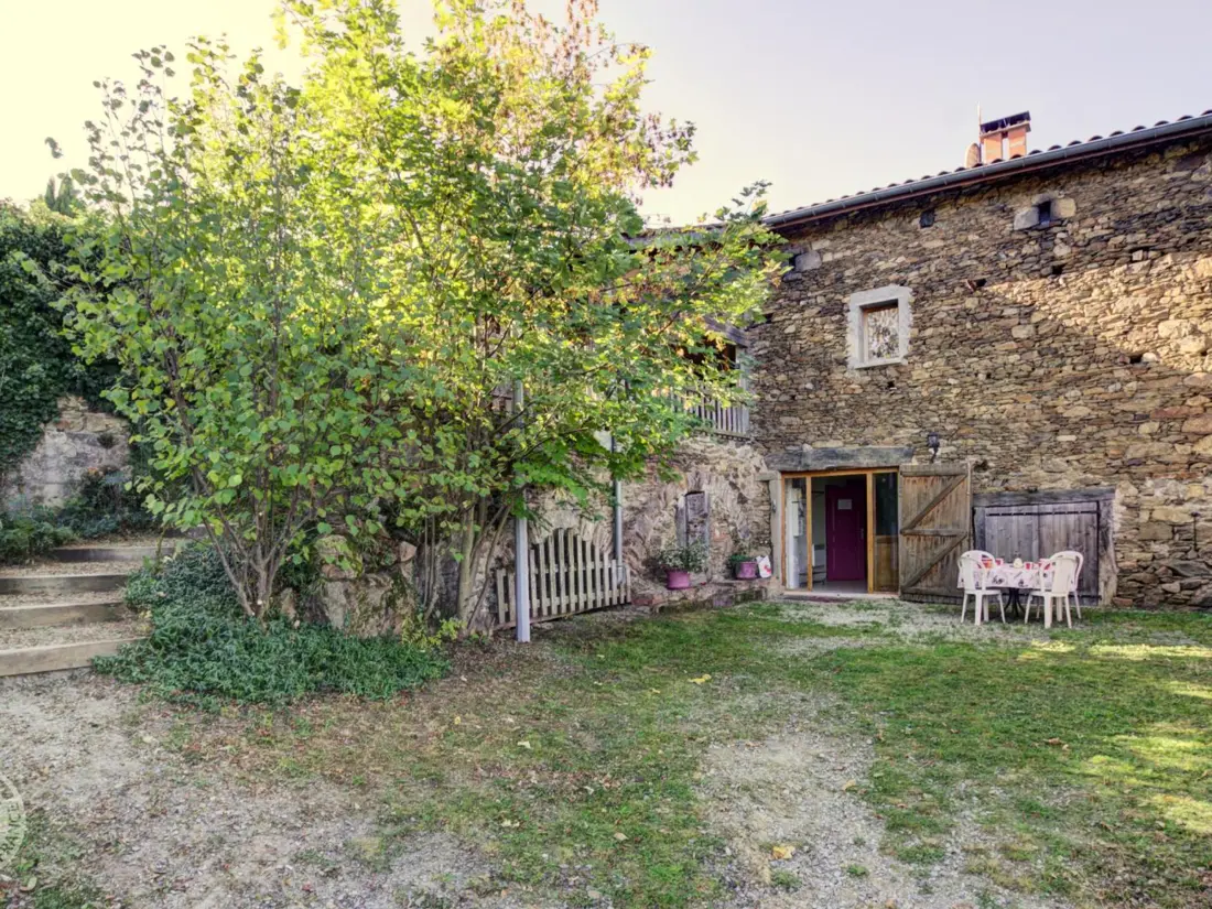 Maison de Vacances LA TERRASSE-SUR-DORLAY 2