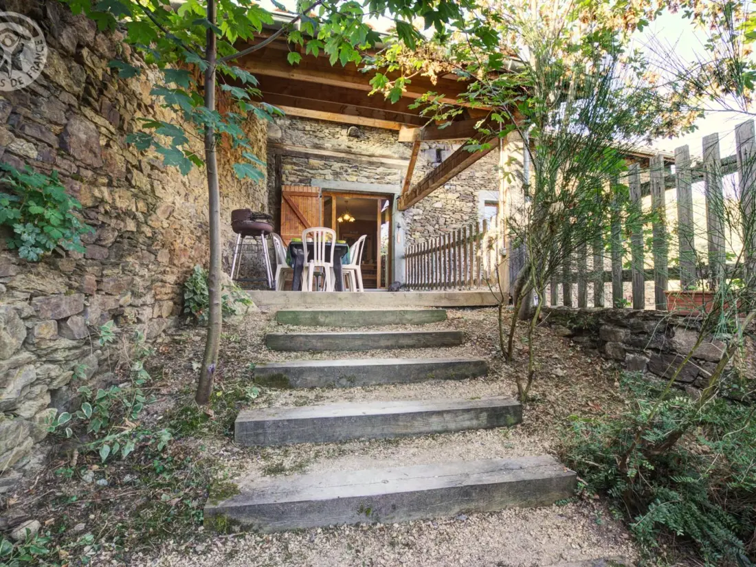 Maison de Vacances LA TERRASSE-SUR-DORLAY