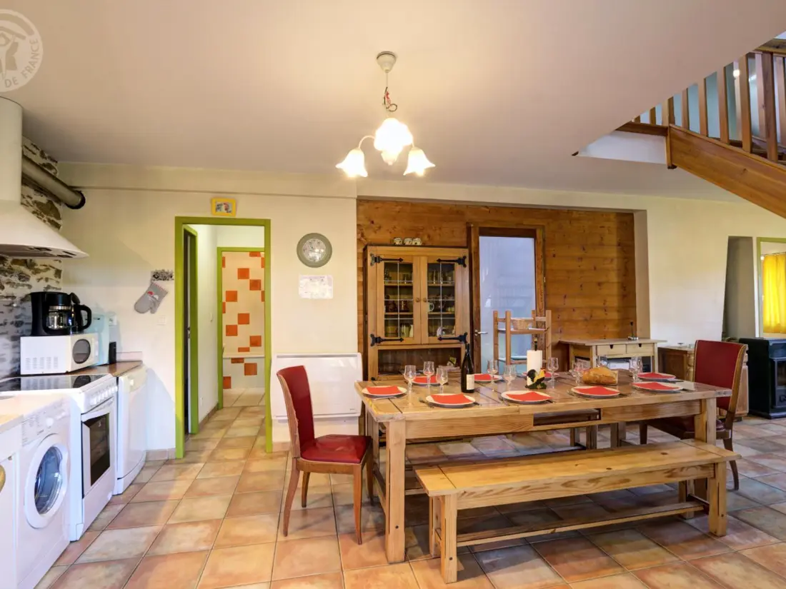 Maison de Vacances LA TERRASSE-SUR-DORLAY