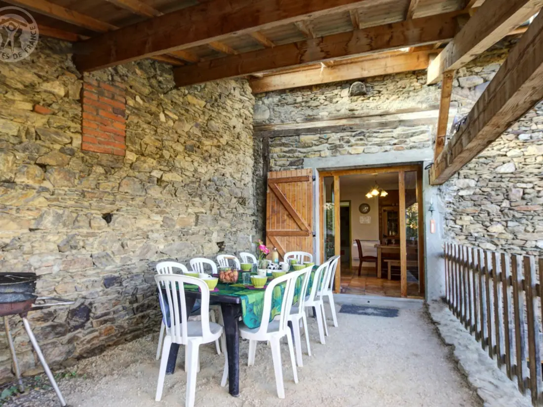 Maison de Vacances LA TERRASSE-SUR-DORLAY