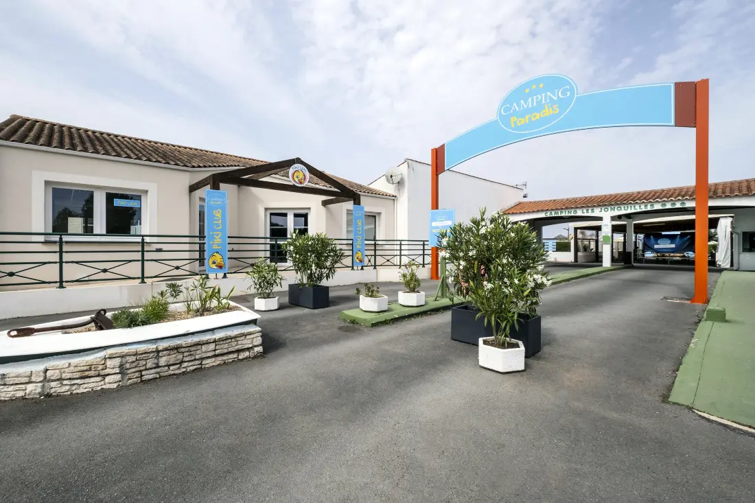 Camping Paradis Les Jonquilles4 étoiles★★★★