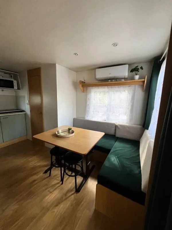Chalet à L'ombre Des Arbres Avec Climatisation