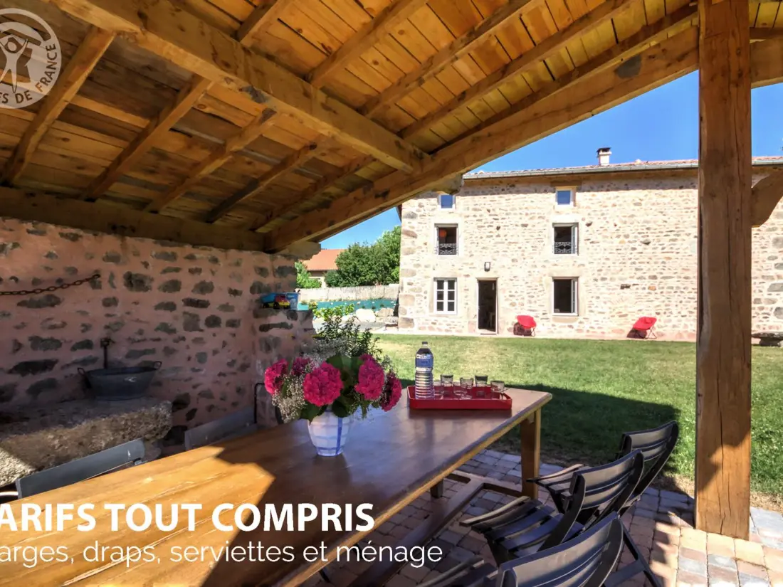 Maison de Vacances LA VALLA-SUR-ROCHEFORT